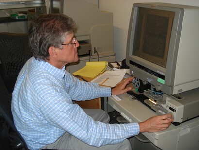 El autor, en pesquisas en el Smithsonian Institution, Washington