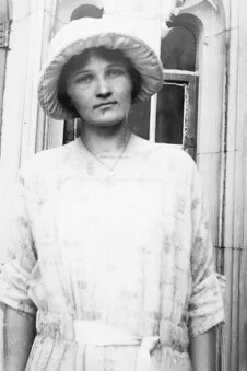 Desde joven, Payne mostró una curiosidad insaciable, capaz de llevarla a enfrentarse con autoridades y tradiciones académicas