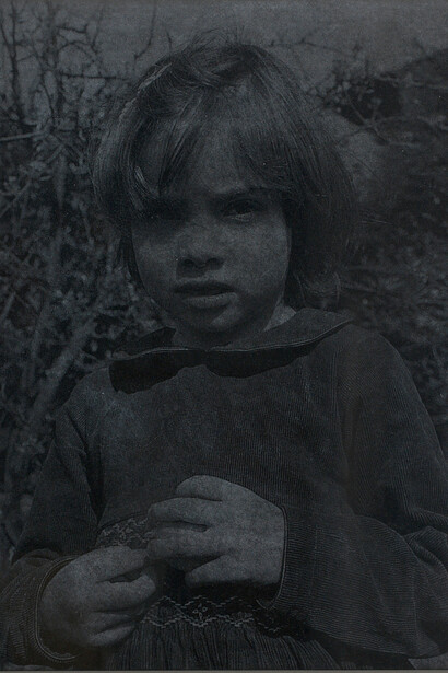 Gregor Hildebrandt, Greta in the garden of her
great-grandmother, 2015, Laser gravure on granite, 136,7 x 97 cm