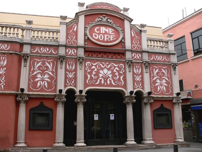 Fachada del Cine Doré