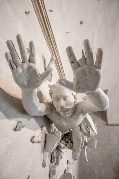 Luigi Mainolfi,
Untitled (Exploded),
1978,
plaster,
Collection of the
artist,
on loan to Madre · museo
d’arte contemporanea donnaregina, Napoli,
Courtesy the artist,
Photo: Daniele Molineris