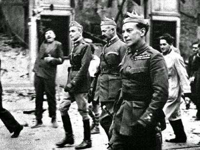 Militares en Oviedo. Octubre de 1934