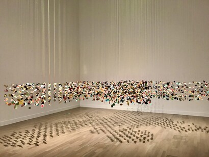 Pae White, Morceau Accrochant, 2004, Tate © Pae White, photo: Alma Reyes