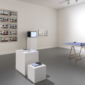 Philippe Van Snick, zaalzicht met Pans de Sensation, Ping Pong en Ping Pong Revisited, 2005-2007 - M HKA, 2017 - Courtesy the artist & Tatjana Pieters, Gent, Photo M HKA