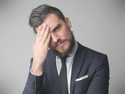 O conceito de dissonância é ampliado para falar da desarmonia entre o que se pensa, sente e faz
