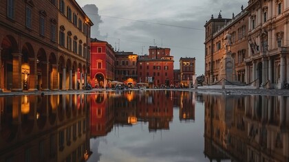 Sí, hace calor en esta ciudad abandonada. Módena, Italia