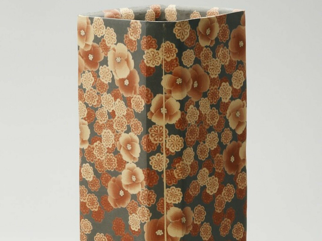 Ito Sekisui V, Mumyōi Neriage; Square Jar with Flower Patterns, 2016. Courtesy of Onishi Gallery