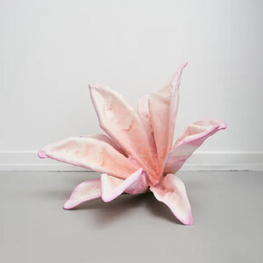 Tickled pink. Courtesy of Enseoul Gallery