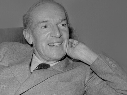 Upton Sinclair, publicou 'The Brass Check'