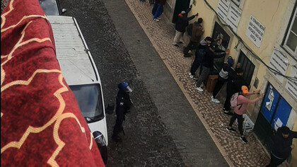 El 19 de diciembre de 2024, en una situación sin precedentes en años recientes en Portugal, la Policía de Seguridad Pública (PSP) realizó un operativo en una de las calles emblemáticas de la zona de Martim Moniz, en Lisboa