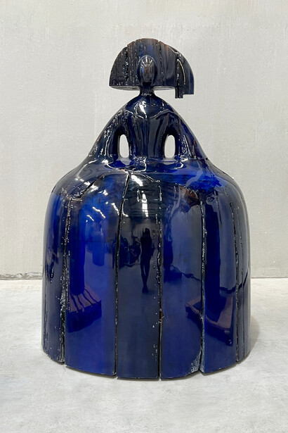 Manolo Valdés, Reina Mariana blue, 2025. Courtesy of Opera Gallery