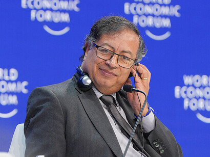 Gustavo Petro durante una conferencia en el Foro Económico Mundial en Davos, Suiza, el 17 de enero de 2024
