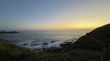 Entre lagunas resplandecientes, playas escondidas y atardeceres inolvidables, la costa de Oaxaca ofrece una aventura donde la naturaleza sorprende a cada paso
