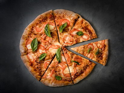 Col tempo, la pizzeria ha potenziato il servizio di consegna pubblicizzandolo sui social
