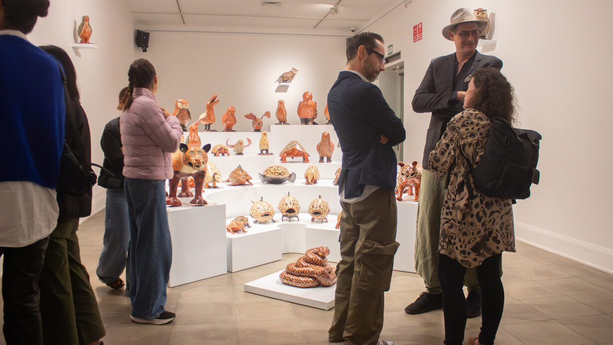 Celia Vázquez Yui, El consejo de las espíritus-madre de los animales, vista de exhibición. Cortesía del proyectoamil