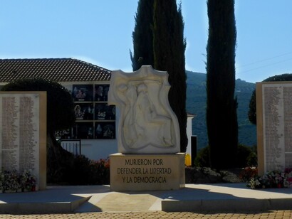 Il monumento ai caduti della guerra civile spagnola nel Cimitero di Nostra Signora delle Mercedes (Alcalá la Real), Spagna