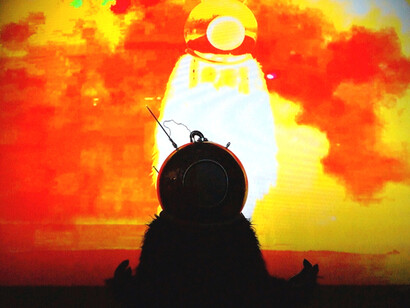 Karl Erickson, Transcendent Ape Drone Meditation, still from performance