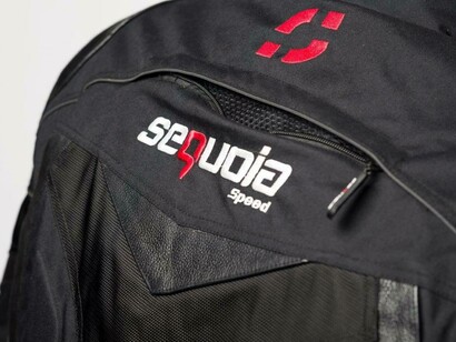 Chaqueta negro para motociclista