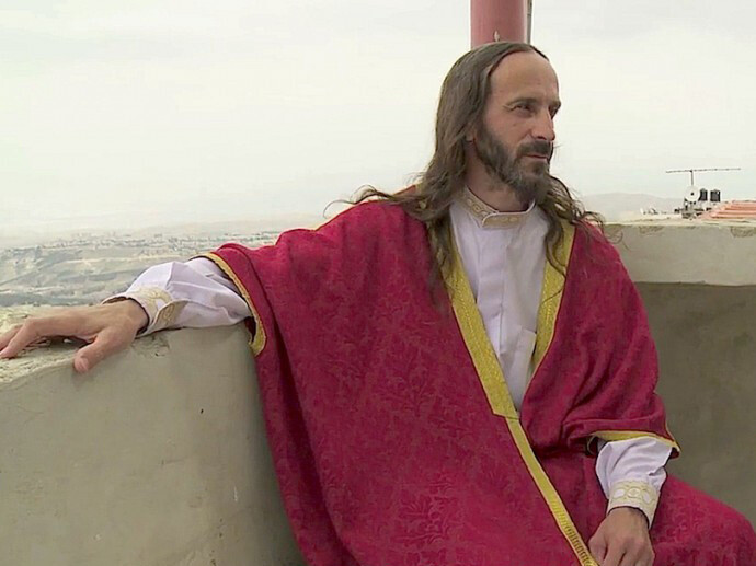 Katarzyna Kozyra. Looking for Jesus, 2013-14
