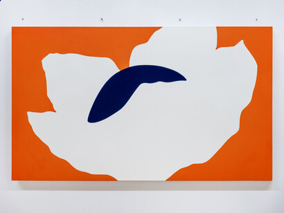 Paul Kremer,
Bloom 24, 2024,
Acrylic on canvas,
32 x 54 inches. Courtesy of the artist and Berggruen Gallery