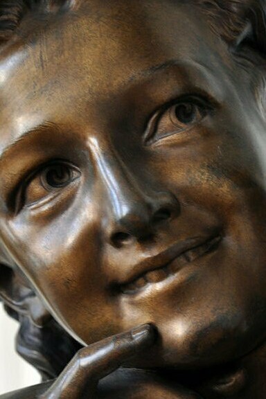 "Niña con una concha", escultura de bronce, Jean-Baptiste Carpeaux, 1864