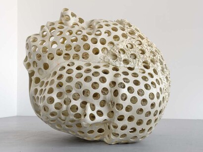 Tony Cragg, Sharing, 2005, Jesmonite, Photo: Charles Duprat
© the artist, Courtesy of Galerie Thaddaeus Ropac
