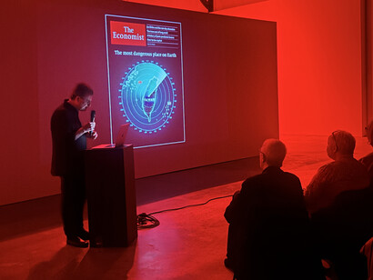 Alfredo Jaar, La fin du monde, vernissage de l’exposition. Avec l’aimable autorisation de La Patinoire Royale Bach
