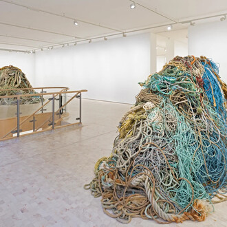 David Shrigley, Exhibition of old rope, exhibition view. Courtesy of Stephen Friedman Gallery