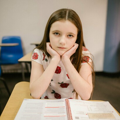 Imparare la grammatica è uno scoglio durissimo per i bimbi della scuola primaria (e non solo)