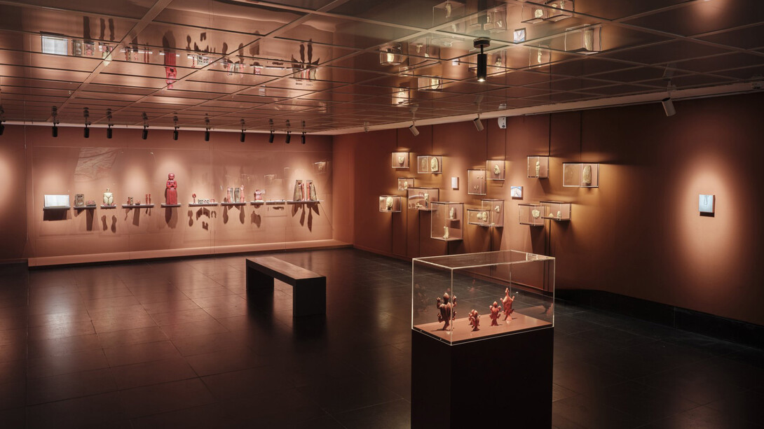 Various artists, Anatomy of fragility – Body images in art and science, exhibition view. Courtesy of Frankfurter Kunstverein