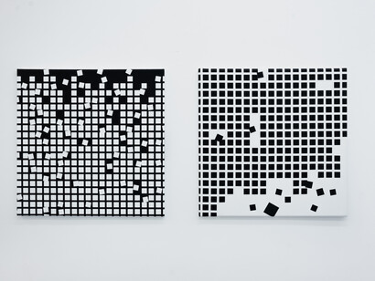 Esther Stocker, Secrets géométriques, vue de l'exposition. Avec l'aimable autorisation de la Galerie Alberta Pane