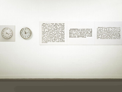 Horloge, Un et cinq, Expositions Joseph Kosuth, 1965, 1997
