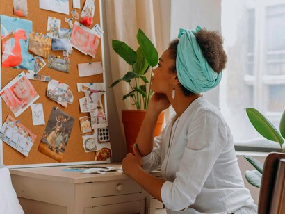 Elle veut réaliser ses objectifs et rêves, en croyant en ses propres efforts et qualités personnelles