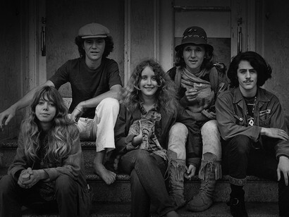 Jóvenes de la contracultura de los 60 en Haight Street, San Francisco, EE. UU.