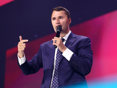 Charlie Kirk in conversation with attendees at the 2025 Student Action Summit, Tampa Convention Center, Tampa, Florida, July 2025