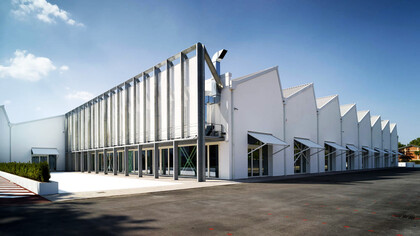 Línea Piloto de la primera «fábrica inteligente»: Centro de Competencia en Bolonia, Italia