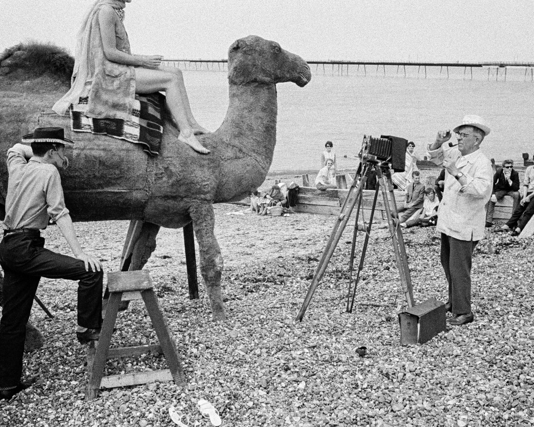 G.B. England. Herne Bay. Kent. 1963. © David Hurn/Magnum Photos
 