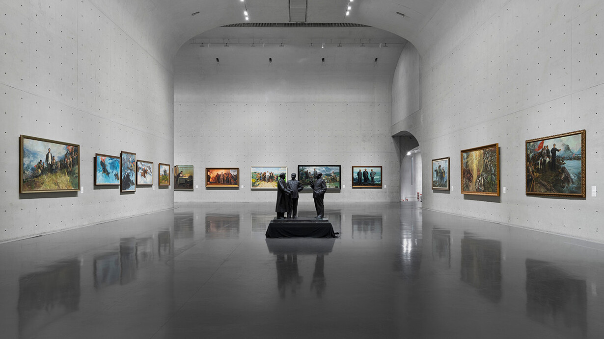 Revolutionary art, exhibition view. Courtesy of Long Museum