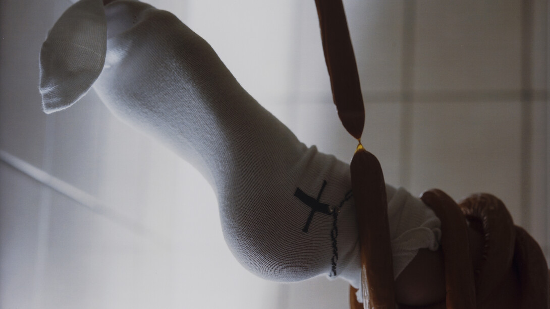 Torbjørn Rødland, Bathroom Capture, 2010-2015. Chromogenic print, 22.44 x 17.72 inches; 57 x 45 cm