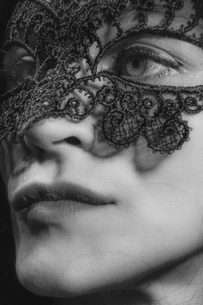 Maschera di merletto. Rivivi l'eleganza dei merletti, simbolo di una tradizione artigianale che affascina ancora i cuori romantici