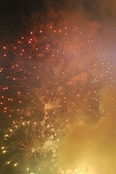 Fuegos de artificio durante el festejo del Bicentenario de México en la Plaza del Zócalo, Ciudad de México, 2010