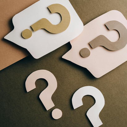 También facilita la toma de decisiones estratégicas al integrar múltiples perspectivas y proyectar escenarios complejos