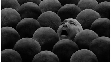 ¡Cuán bella es la humanidad! Oh, mundo feliz en el que vive gente así. Fotografía de Misha Gordin