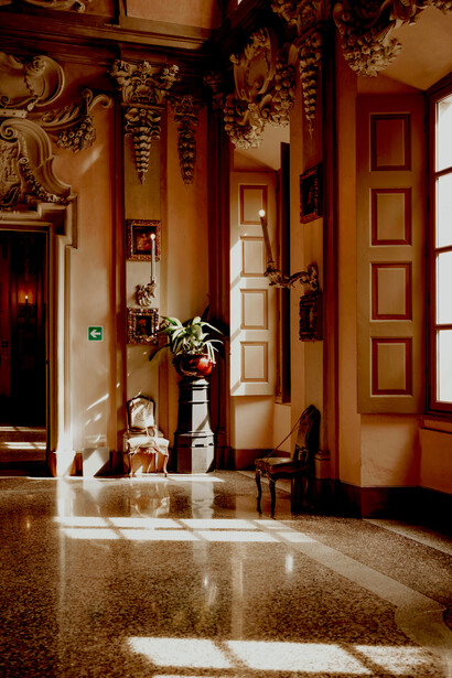 The combination of graceful architecture, beautiful views, stylish chairs, chandeliers, classic décor, and luxury hotel interiors creates an atmosphere of refined elegance