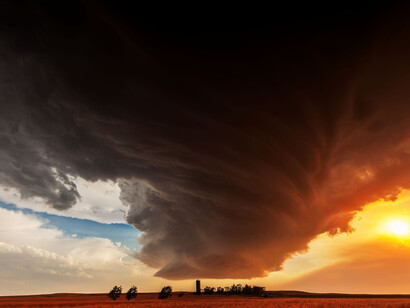 Camille Seaman, The lovely monster over the farm, 19.15 CST, Lodgepole, Nebraska (detail), 22 June 2012. Courtesy of MoCP