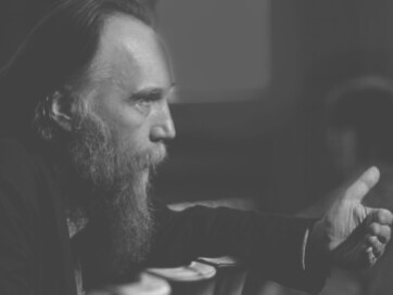 Il “ritorno all’Essere” viene “vissuto” tra Ortodossìa pre-Pietro il Grande, ripresa del miglior pensiero cosmico pre-socratico e alchemico e superamento attivo del medesimo post-niccianesimo