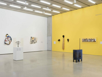 Varios artistas, Uno se vuelve muchos, vista de exhibición. Cortesía del Pérez Art Museum Miami (PAMM)