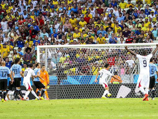 Más allá de los resultados, lo que distinguió a Costa Rica fue su identidad. Un equipo disciplinado, compacto y solidario, que combinaba orden defensivo con transiciones rápidas y efectivas. Sábado, 14 de junio de 2014 Estádio Castelão, Fortaleza, Brasil