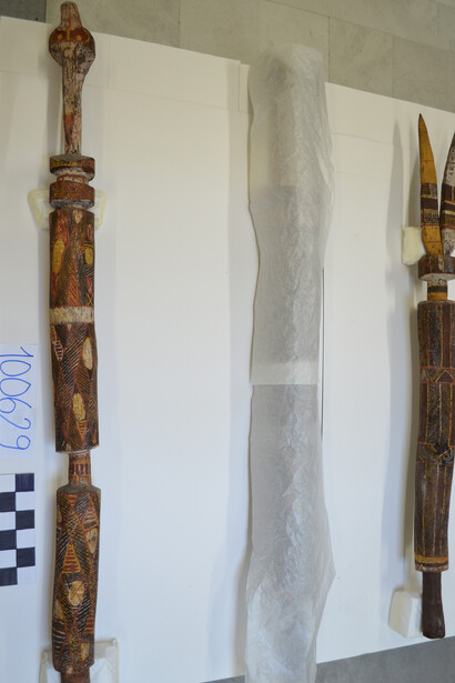 Pali Pukumani delle isole Tiwi particolari durante le fasi di restauro