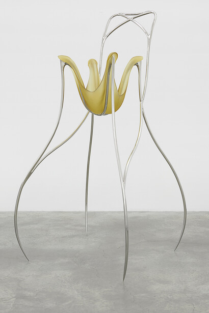Hannah Levy's Untitled (2023) is a sculptural work composed of stainless steel and glass, materials that highlight the artist's interest in tension, fragility, and bodily form. Measuring 182.9 × 124.5 × 124.5 cm (72 × 49 × 49 in), the piece exemplifies Levy's distinctive approach to creating elegant yet unsettling structures that blur the boundaries between the organic and the industrial. © Hannah Levy. Courtesy of the artist and Casey Kaplan, New York. Photograph by Dan Bradica Studio
